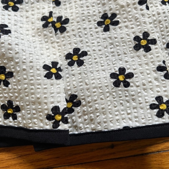 NWT For Love & Lemons Brenda Daisy Pleated Mini Skirt Size M Floral Summer - Picture 3 of 5